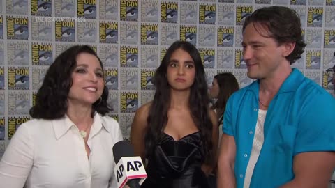 Florence Pugh and 'Thunderbolts' cast at Comic-Con | U.S. NEWS ✅