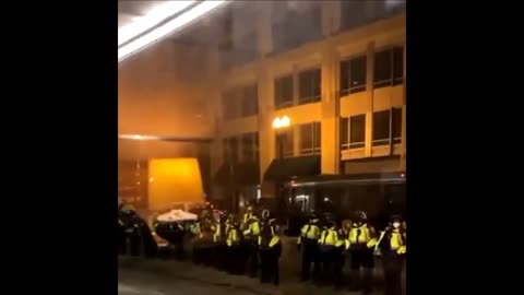 DC Police Barricade Trump Supporters Inside Hotel To Enforce Curfew