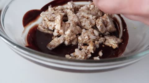 Super Easy Healthy Snack - Peanut Butter Chocolate Rice Cakes