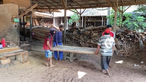 Here Are The Mandra Assets Of Monster Tamarind Logs From Papua The Process Of Making Joglo House