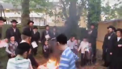 Torah Judaism Jews Burning The Flag They Detest