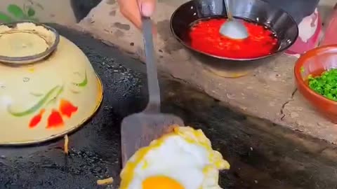 Chinese burger Surprise eggs laid on the roof