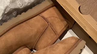 Unboxing the UGG Classic Ultra Mini Chestnut