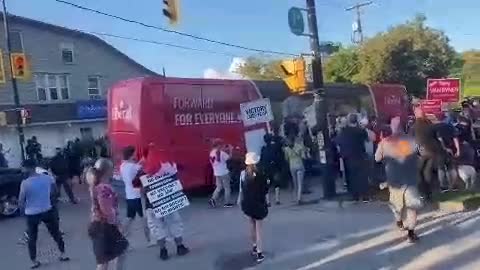 Trudeau's campaign bus was just swarmed by a mob of angry Protesters