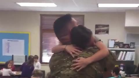 WATCH : Sister's Military Homecoming Surprise ❤️