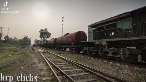 Pakistan fastest moving train