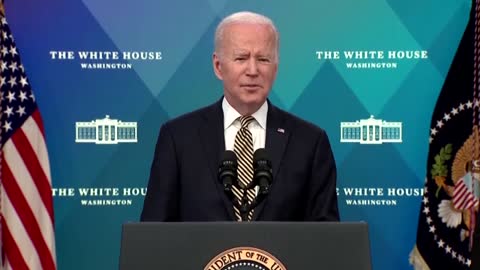 Biden signs package for aid, weapons to Ukraine