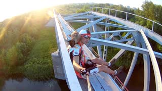 Cool Cat Cruises with Cyclist
