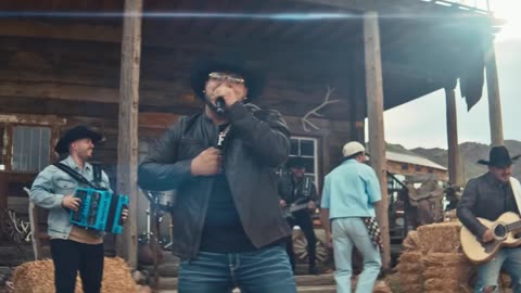 Grupo_Frontera_x_Bad_Bunny_-_UN_X100TO__Video_Oficial____El_Comienzo