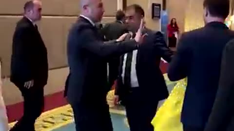 Ukraine delegate punches Russian ! Ukraine Rasia war