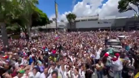 Venezuelans hold massive anti-Maduro protest in front of UN HQ in Caracas, Venezuela