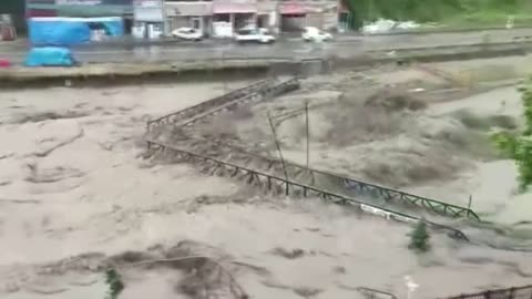 One of the worst floods in history! The city is washes away in Kastamonu, Turkey