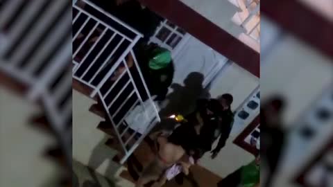 Video: Policía usó pistola eléctrica para capturar a un hombre en Santander