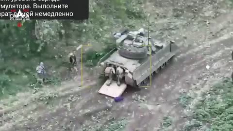 Ukrainian Bradley Group Assaulting Russian Lines(Insane)