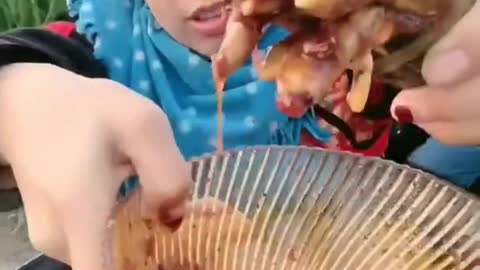 Amazing! Fisherman eating Seafood / ASMR Eating2021