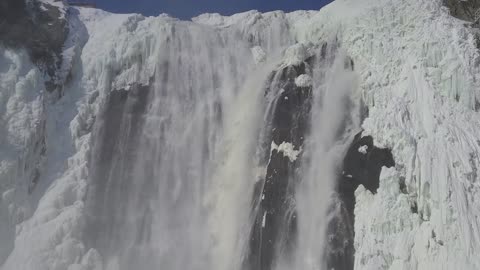 Look beautiful Waterfalls During the Winter in quebec canada