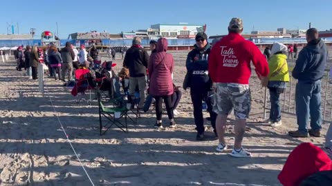 USA: Trump Supporters Camped Out On Beach For Wildwood Trump rally!