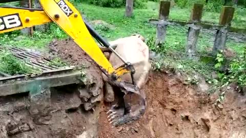 Tractor saves a stock elephant