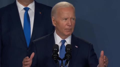 Biden introduces Ukrainian President Zelenskyy as "President Putin." LOL