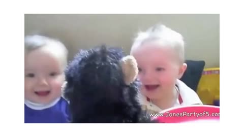 watch how this two babies are laughing!!