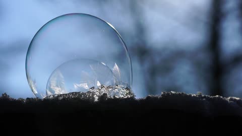 Soap Bubble Freezer Burst Crystals Eiskristalle