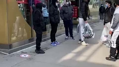 Toronto Foot Locker store sees long lineup on reopening day