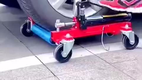 Hydraulic Jack Tire Change