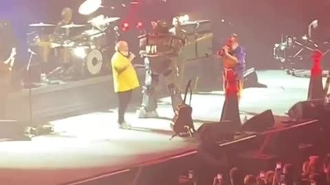 Tenacious D and Jack Black on Stage “Don’t miss Trump Next Time”