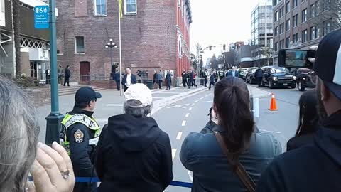 Protest Against Justin Trudeau @ Victoria City Hall, BC: 2022/04/11 13:31:08