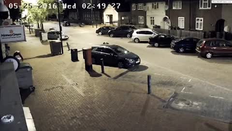 East London burglar escapes on mobility scooter_ caugh on CCTV