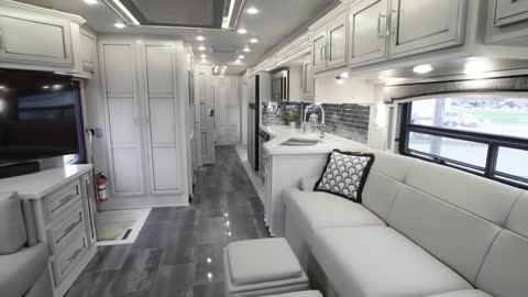 2021 Newmar SuperStar Official Review | Super C RV