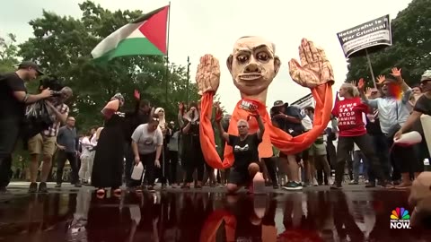 Protesters pour 'blood' near White House ahead of Biden's meeting with Netanyahu