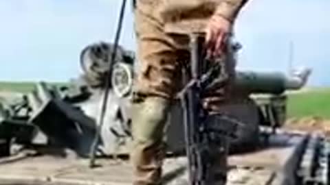 CHECHEN TROPHIES. UKRAINIAN TANK CAPTURED AND CHECHEN FIGHTER'S MESSAGE