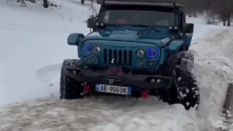 Jeep Stucked in Snow