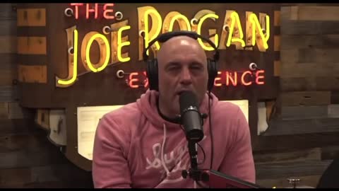 Joe Rogan & Ginacarano discuss contrast btn the way people treat each other on Twitter vs real life