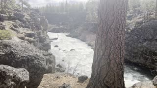 INCREDIBLE Volcanic Canyon Views of Mighty Deschutes River – Central Oregon – 4K