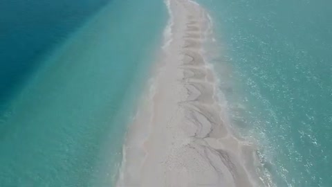 Raw Drone Footage: Sandbank in the Maldives
