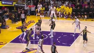 Reaves Shines for Lakers! Close Battle with Pacers