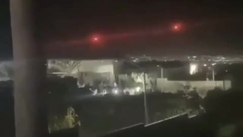 UFO CHARIOTS OF GOD ANGELS SIGHTING 3 RED/ORANGE MATERIALIZE CAUGHT ON CAMERA BY FAIMLY IN MEXICO🕎 Psalms 103:20 “Bless the LORD, ye his angels, that excel in strength, that do his commandments, hearkening unto the voice of his word.”