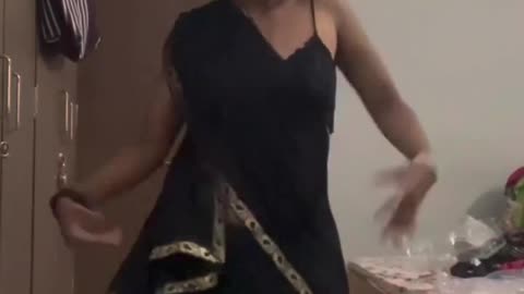 Hot sexy babe dancing in black saree for ora kannule so g
