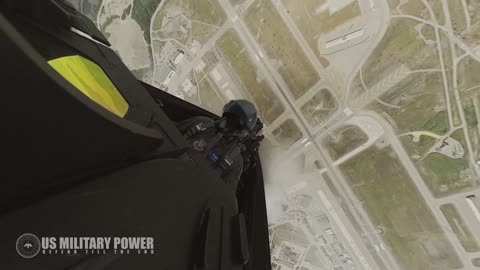 Watch This F-22 Raptor Fly Insane Maneuvers in Spectacular 4K
