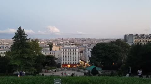 the dusk view to make time-lapse from the top of mount montrmartre