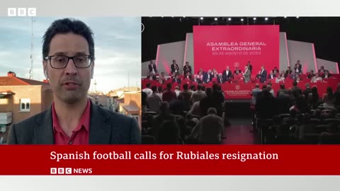 Luis Rubiales_ Calls for resignation over Jenni Hermoso kiss - BBC News