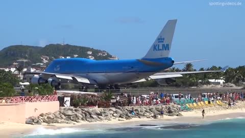 Extreme Jet Blast blowing People away at Maho Beach