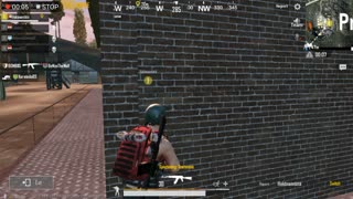 Expert Pubg Player Swiping Warehouses And Shooting People