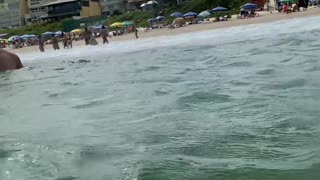 Curtindo uma tarde na praia de Quatro Ilhas, Bombinhas - SC | Som Ambiente