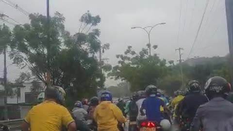 Videos: Motociclistas realizan plan tortuga por algunas vías de Bucaramanga y el área