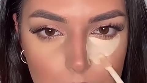 How to apply concealer properly ✅ ❌ #concealer #concealerhacks #makeuphacks #makeuptutorial #makeup