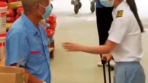 Chinese girl returns to see her father after years of working in the city