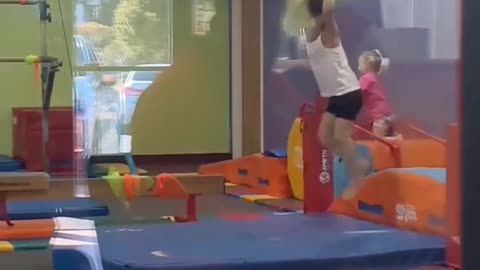 4-year-old hilariously fails using gymnastic rings for the first time